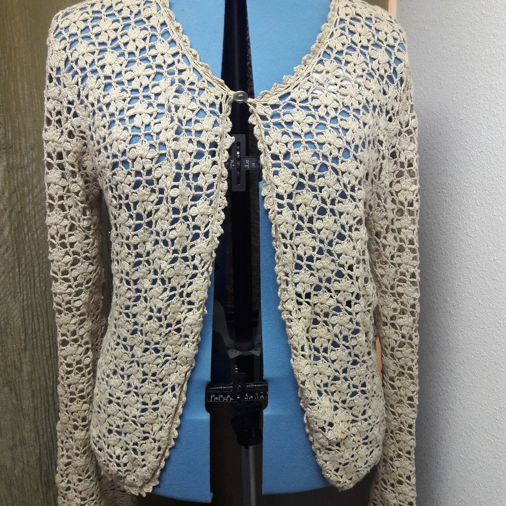 Tiara International Cream Cardigan Size Large Knit